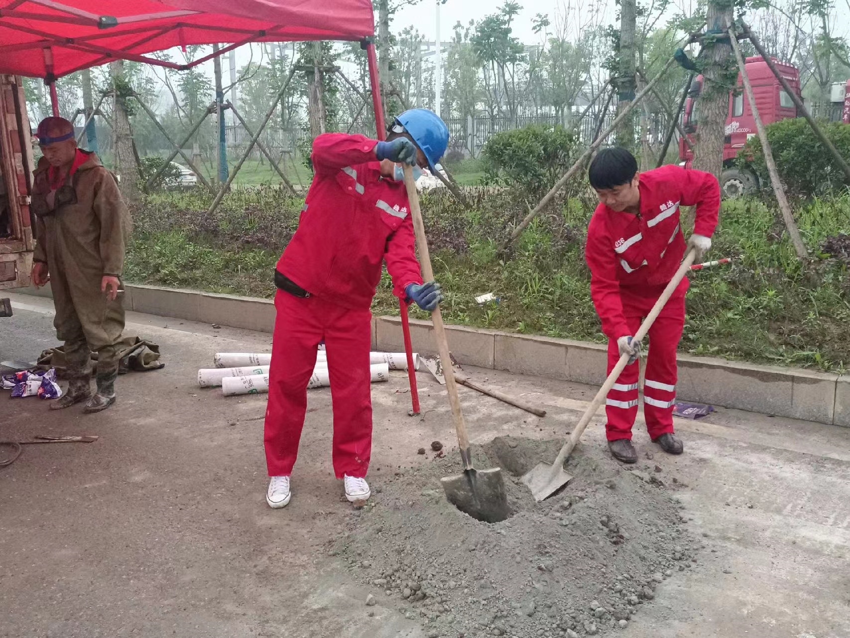 石柱管道疏通哪家好】及时进行市政管道清淤